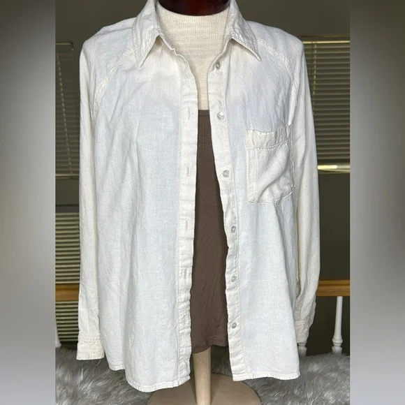 Women's Blouse Small - Cream Linen Blend “Rage Against the Machine” Up cycled - Picture 3 of 6